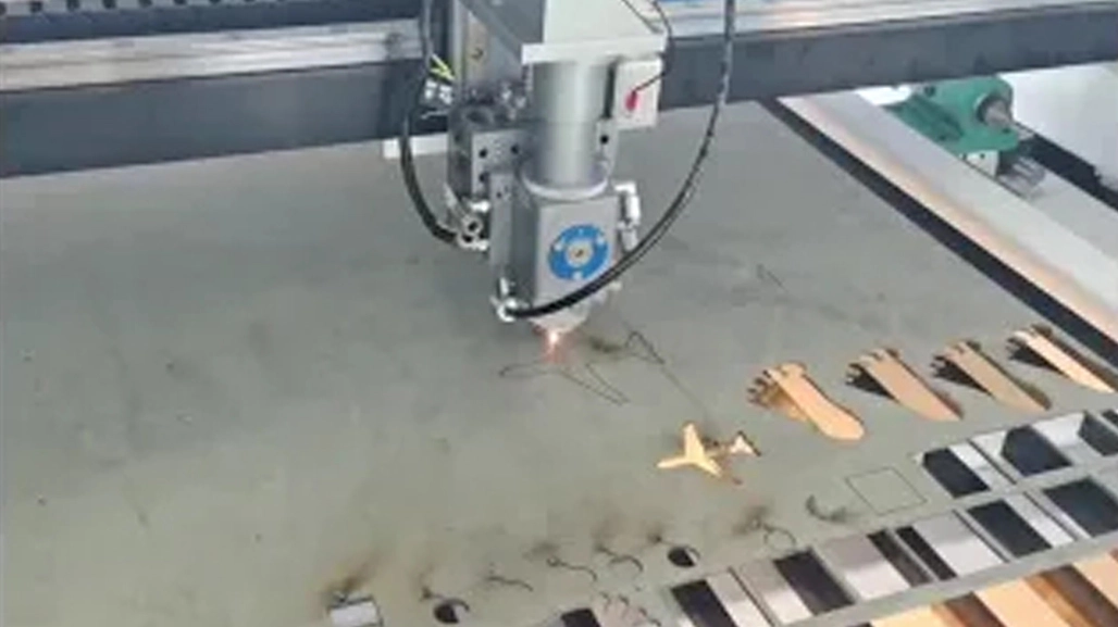 CO2 Metal & Nonmetal Laser Cutter