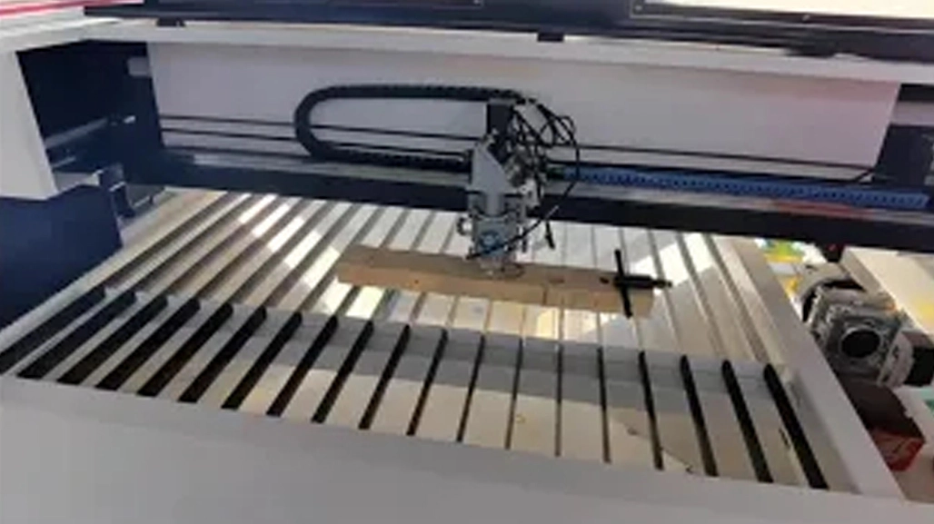 Metal & Nometal CO2 Laser Cutting Machine