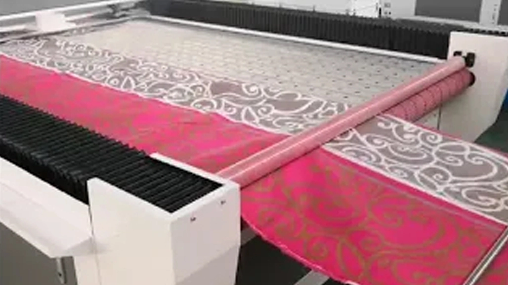 Auto Feeding Textile Laser Cutter With Track Corrector