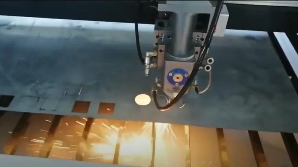 Metal & Nonmetal CO2 Laser Cutter for Cutting Carbon Steel